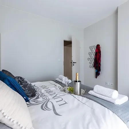 Kasprzaka P&o Serviced Apartment *