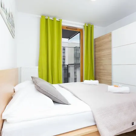 Kasprzaka P&o Serviced דירה