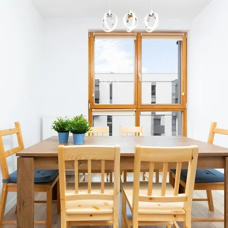 Kasprzaka P&o Serviced Διαμέρισμα *