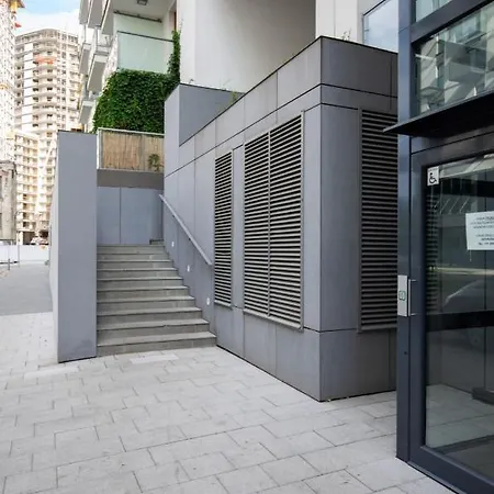 Kasprzaka P&o Serviced *